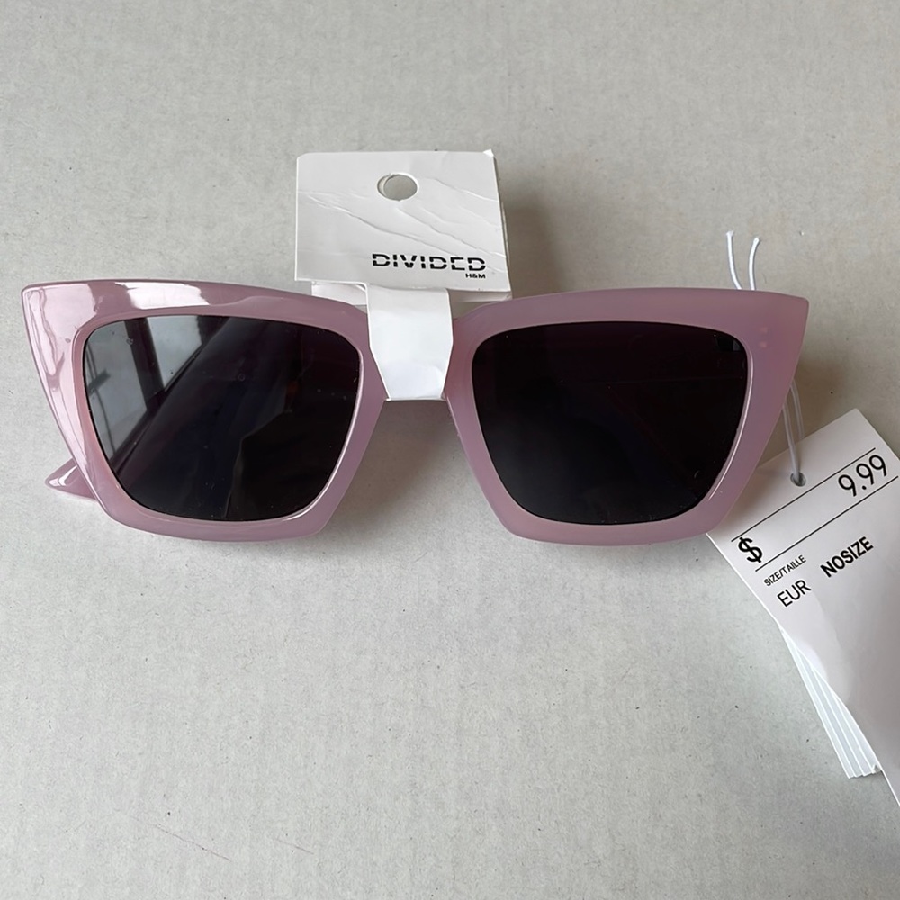 NWT Women’s H&M Lavender Sunglasses